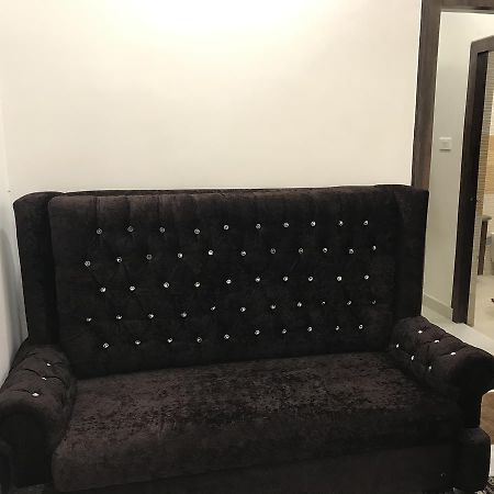 Hotel Mmk Канпур Екстериор снимка
