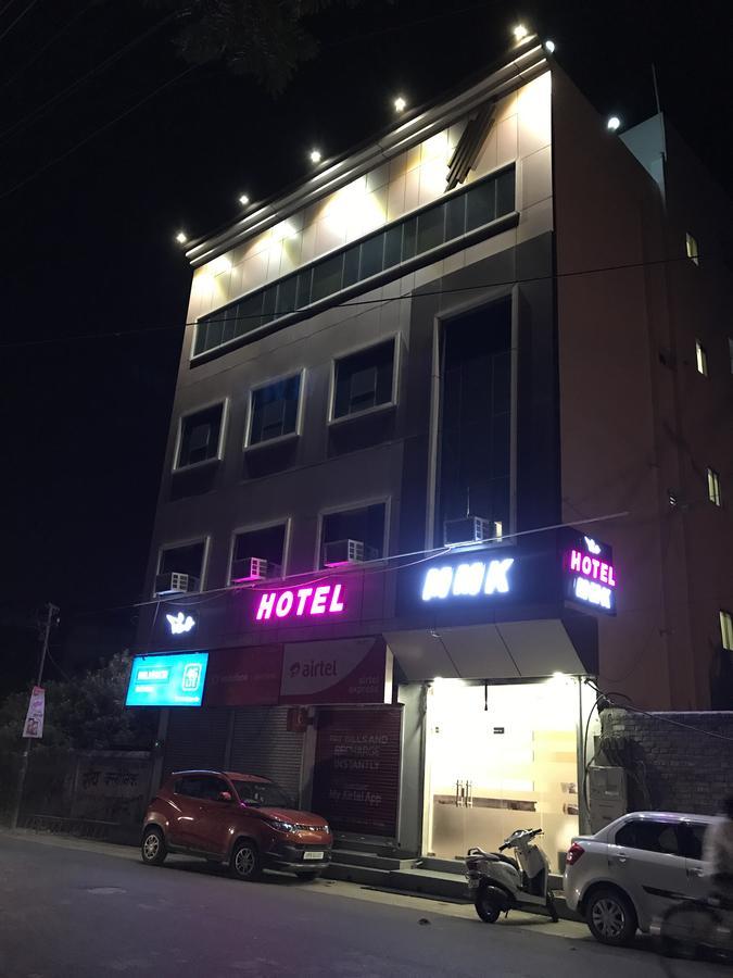 Hotel Mmk Канпур Екстериор снимка