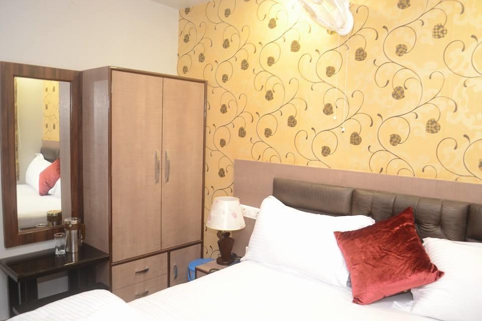 Hotel Mmk Канпур Екстериор снимка