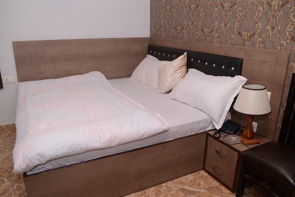 Hotel Mmk Канпур Екстериор снимка