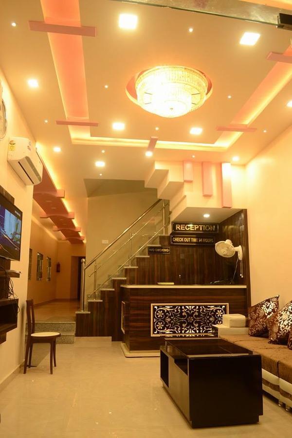 Hotel Mmk Канпур Екстериор снимка