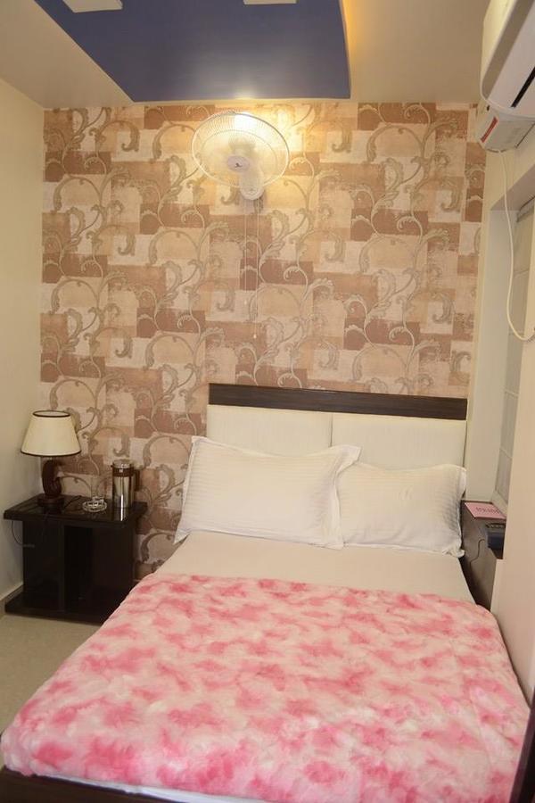 Hotel Mmk Канпур Екстериор снимка