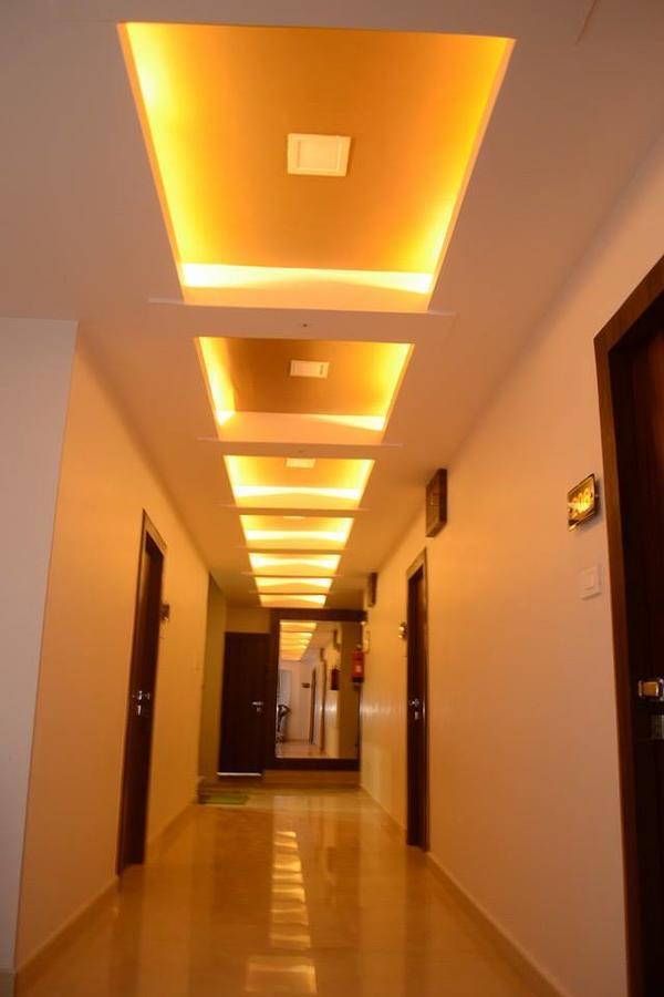Hotel Mmk Канпур Екстериор снимка