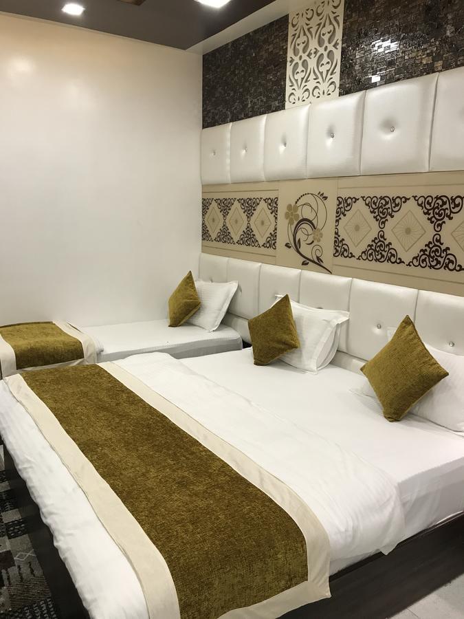 Hotel Mmk Канпур Екстериор снимка