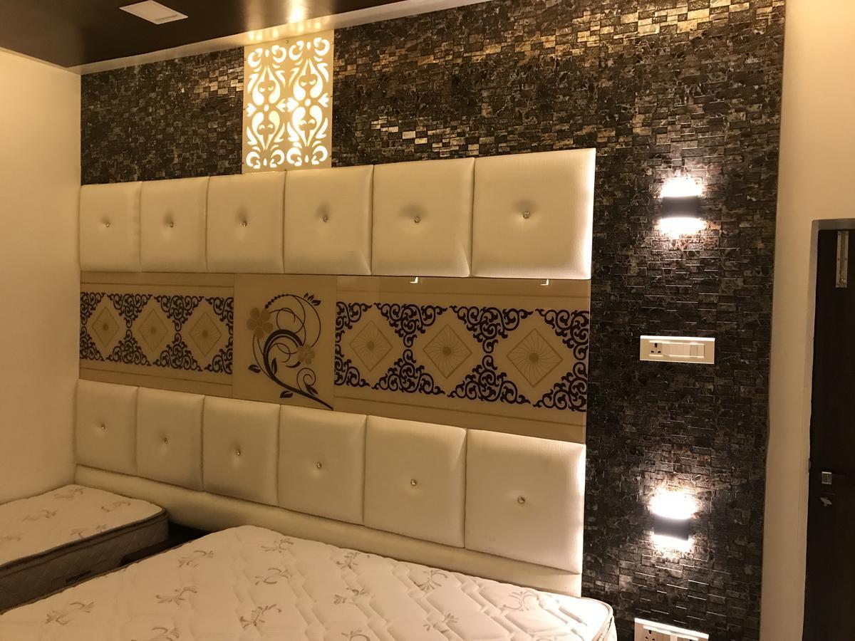 Hotel Mmk Канпур Екстериор снимка