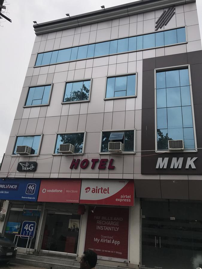 Hotel Mmk Канпур Екстериор снимка