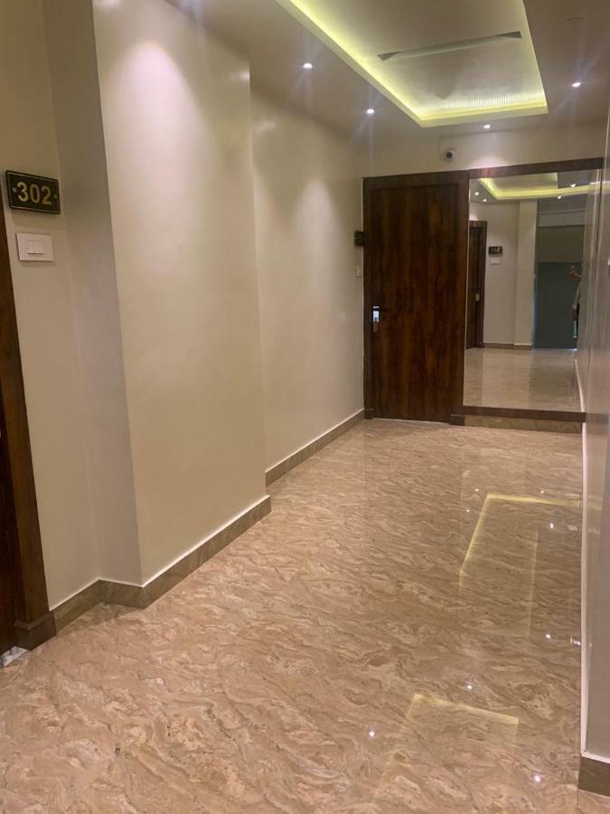 Hotel Mmk Канпур Екстериор снимка
