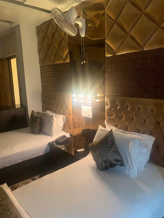 Hotel Mmk Канпур Екстериор снимка